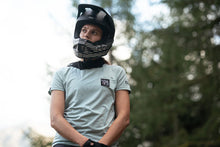 Cargar imagen en el visor de la galería, ION Women MTB Jersey Seek Amp Shortsleeve 2022