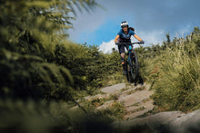 Lade das Bild in den Galerie-Viewer, ION Tee SS Scrub AMP Mesh_ine women 2021