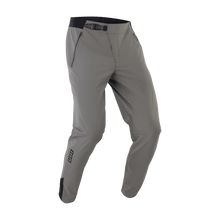 Lade das Bild in den Galerie-Viewer, ION IOB-Bike Pants Ionic LT men 2025