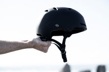 Lade das Bild in den Galerie-Viewer, action_shot