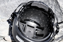 Lade das Bild in den Galerie-Viewer, action_shot