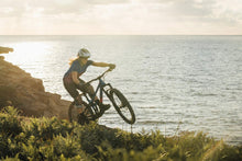 Lade das Bild in den Galerie-Viewer, ION Tee SS Scrub AMP Mesh_ine women 2021