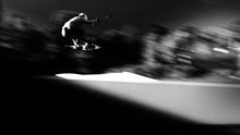 Carica l'immagine nel visualizzatore di Gallery, action_shot