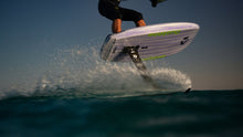 Carica l'immagine nel visualizzatore di Gallery, action_shot