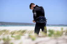 Cargar imagen en el visor de la galería, ION Team Series Kite Harness Men 2024