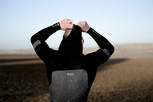 Lade das Bild in den Galerie-Viewer, action_shot