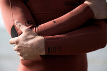 Lade das Bild in den Galerie-Viewer, action_shot