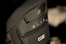 Lade das Bild in den Galerie-Viewer, action_shot
