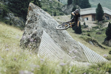 Lade das Bild in den Galerie-Viewer, MTB Jersey Scrub Amp Kurzarm BAT Herren