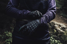 Carica l'immagine nel visualizzatore di Gallery, Guanti MTB unisex modello Scrub