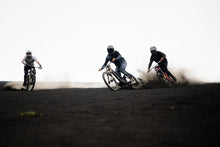 Lade das Bild in den Galerie-Viewer, action_shot