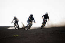 Lade das Bild in den Galerie-Viewer, action_shot