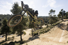 Carica l'immagine nel visualizzatore di Gallery, Ginocchiere MTB K-Pact Amp HD Unisex