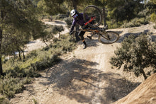 Carica l'immagine nel visualizzatore di Gallery, Ginocchiere MTB K-Pact Amp HD Unisex