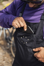 Cargar imagen en el visor de la galería, ION MTB Dungarees Seek Amp Unisex 2024