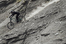 Lade das Bild in den Galerie-Viewer, MTB Hose Scrub Amp BAT