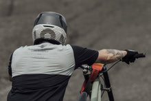 Cargar imagen en el visor de la galería, ION Men MTB Jersey Seek Amp Shortsleeve 2023