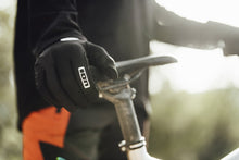 Charger l'image dans la galerie, ION Gloves Scrub AMP 2021