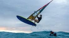 Lade das Bild in den Galerie-Viewer, action_shot