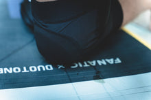 Lade das Bild in den Galerie-Viewer, Wing Knee Sleeve