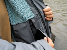 Charger l'image dans la galerie, action_shot