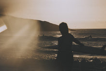 Lade das Bild in den Galerie-Viewer, Damen Neoprenanzug Element 4/3 Back Zip