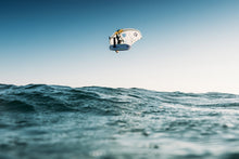 Carica l'immagine nel visualizzatore di Gallery, action_shot