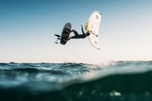 Carica l'immagine nel visualizzatore di Gallery, action_shot