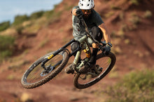 Carica l'immagine nel visualizzatore di Gallery, Ginocchiere MTB K-Sleeve Amp