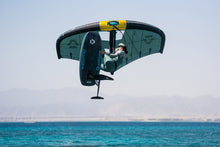 Lade das Bild in den Galerie-Viewer, action_shot