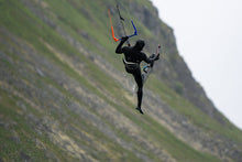 Carica l'immagine nel visualizzatore di Gallery, action_shot