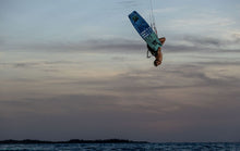 Carica l'immagine nel visualizzatore di Gallery, action_shot