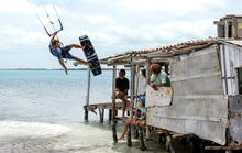 Carica l'immagine nel visualizzatore di Gallery, action_shot