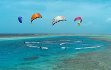 Carica l'immagine nel visualizzatore di Gallery, action_shot