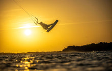 Carica l'immagine nel visualizzatore di Gallery, action_shot