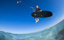 Lade das Bild in den Galerie-Viewer, action_shot