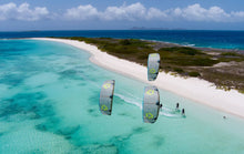 Carica l'immagine nel visualizzatore di Gallery, action_shot