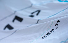 Carica l'immagine nel visualizzatore di Gallery, Neo Concept Blue