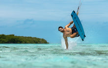 Lade das Bild in den Galerie-Viewer, action_shot