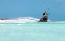 Carica l'immagine nel visualizzatore di Gallery, action_shot