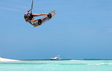 Carica l'immagine nel visualizzatore di Gallery, action_shot