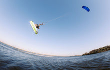 Carica l'immagine nel visualizzatore di Gallery, action_shot