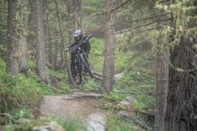 Charger l'image dans la galerie, Youth Pantalon de VTT Scrub Amp BAT Enfants