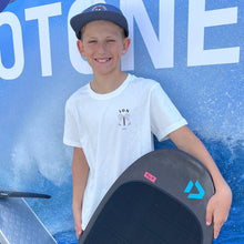 Cargar imagen en el visor de la galería, ION Tee Waves x DESTINATION youth 2025