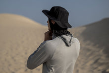 Lade das Bild in den Galerie-Viewer, action_shot