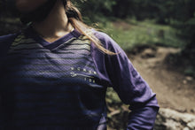 Carica l&#39;immagine nel visualizzatore di Gallery, Maglia MTB a maniche lunghe da donna modello Scrub
