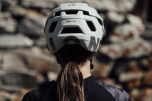 Cargar imagen en el visor de la galería, ION MTB Helmet Traze Amp MIPS 2024
