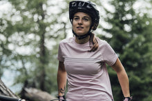 Charger l&#39;image dans la galerie, Maillot à manches courtes de VTT Traze Femme
