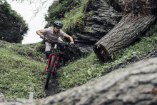 Carica l&#39;immagine nel visualizzatore di Gallery, Maglia MTB a maniche corte Traze Donna
