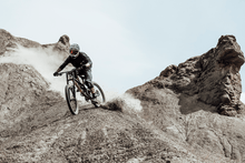 Carica l&#39;immagine nel visualizzatore di Gallery, Ginocchiere MTB K-Pact Zip
